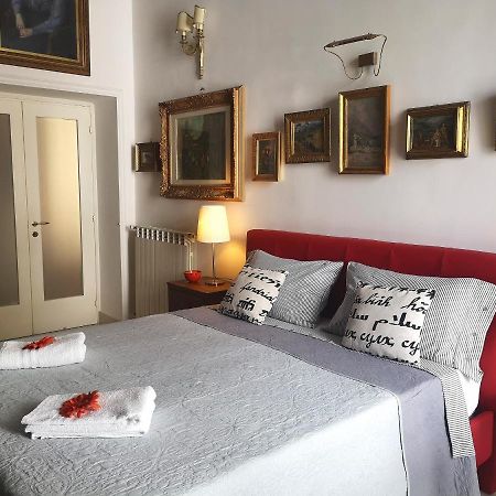 Suite Ottocento Napoletano Naples Exterior photo