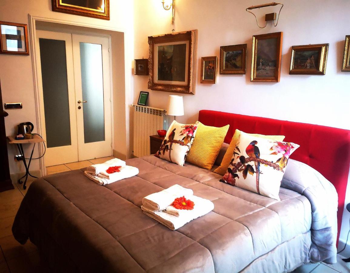Suite Ottocento Napoletano Naples Exterior photo