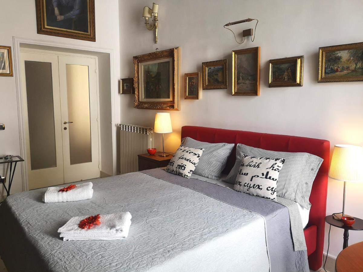 Suite Ottocento Napoletano Naples Exterior photo